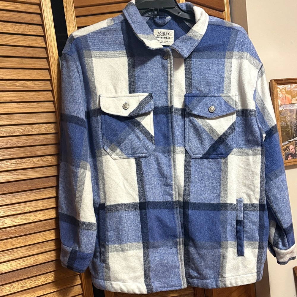 Ashley By 26 International women’s Checkered Blue and White Coat